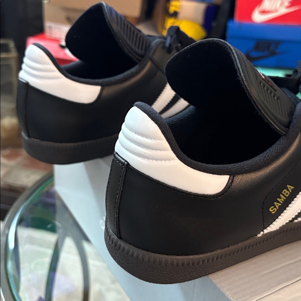 Adidas Samba Classic Black and White Shoes 034563 Men’s 10.5 / Women’s 11.5 - Picture 2 of 8